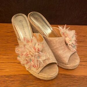 Women’s shoes